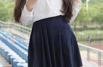 森萝财团 – 下载小樱的连衣裙高清照，看起来像个公主，但实际上…你懂的。