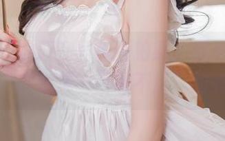 假如樱井小莜在列车上拍照，那车窗外景色会不会变成“百看不厌”的美图？
