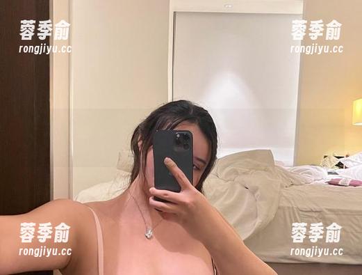 微密圈 - 水蜜桃米米的JK写真集就是一个下载陷阱，越看越就停不下来！