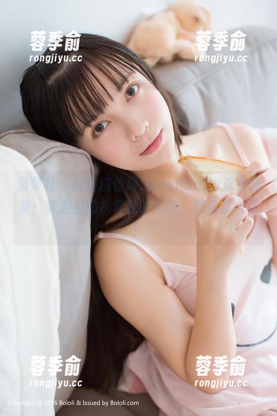 波萝社-柳侑绮Sevenbaby 波萝社 - 高清柳侑绮Sevenbaby泳衣合集:泳池里的水和我的心跳,都是那么深!
