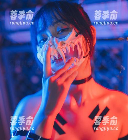 浅安安 深陷其中的浅安安空姐图包,真想有个航班能一再回味。