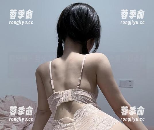 火龙果羊 微密圈 - 当火龙果羊遇上泳池:美图合集,别点我偏见!