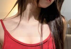 微密圈 – 火龙果羊原图共享！这更新的纯欲厨娘，是在别墅里还是厨房里？