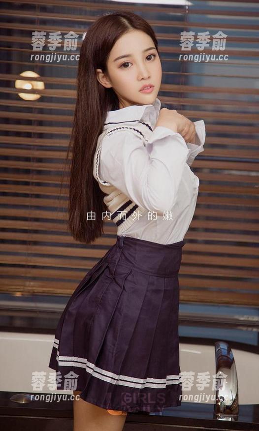 爱尤物-菲儿 爱尤物 - 菲儿最新礼服,真的是美图界的黑马,下载吧,别犹豫!