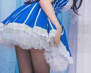 白金Saki的全套制服图集：你能不能相信这衣服竟然真的能穿？！
