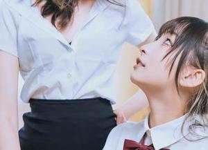 被神乐坂真冬的私房写真吸引，圣诞魔法怎能少？