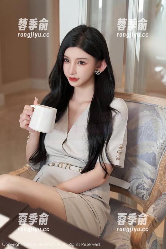 秀人网-MOON嘉依 秀人网 - 决定观看MOON嘉依的裤里丝图包,你准备好迎接新趣味了吗?