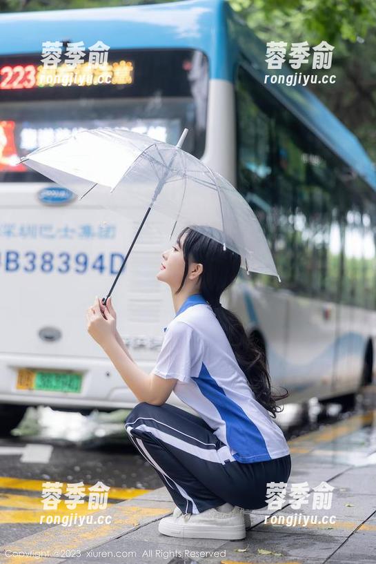 秀人网-Mila嘟嘟 秀人网 - Mila嘟嘟的甜心图集,早晨醒来看到这一切…有点扎心