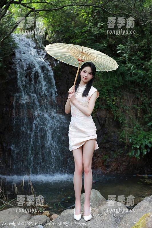 秀人网-优琪琪子yuki 秀人网 - 别说我没提醒你,优琪琪子yuki的最新女仆作品,真的是眼福满满,哈哈!