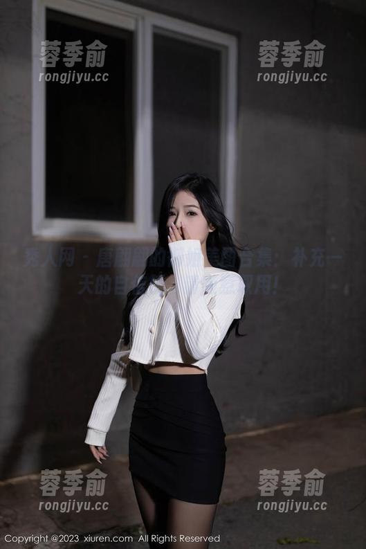 秀人网 - 唐翩翩的御姐美图合集：补充一天的自信值，请随意取用！