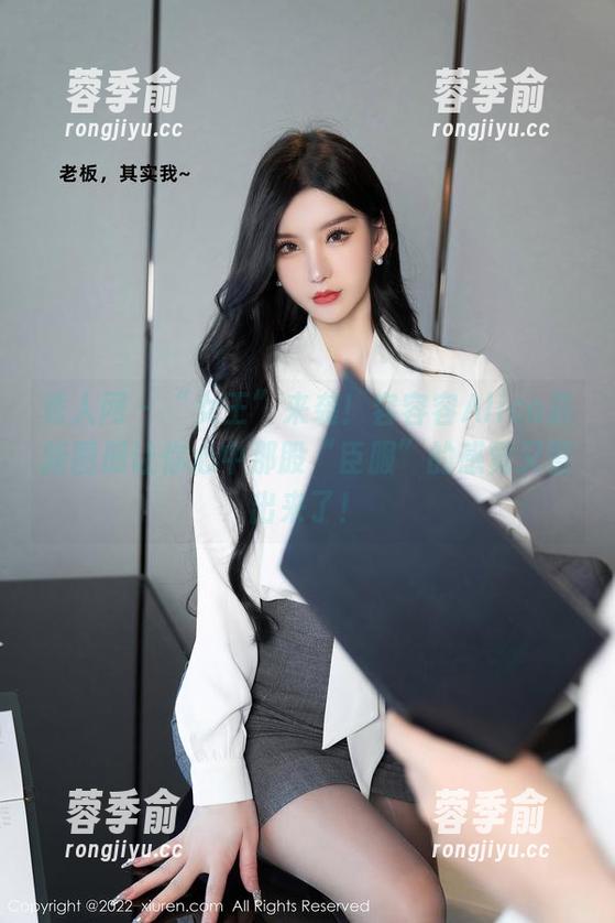 秀人网 - “女王”来袭！容容容Alice最新图册让你心中那股“臣服”的感觉又冒出来了！