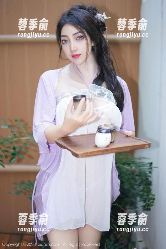 秀人网-柚柚小奶瓶 秀人网 - 柚柚小奶瓶的连体衣——这身定制图集,是要唤醒我藏在心底的少女心吗?