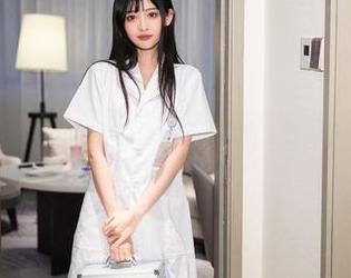 秀人网 – 柚柚小奶瓶的作品：这样的油亮，恕我不能不多看几眼