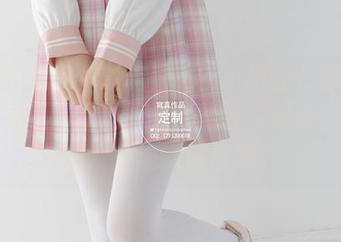紧急企划 – 你能相信吗？小枫的长腿在原图里看着都像是下一秒就要飞起来，照片都没办法抓得住她。