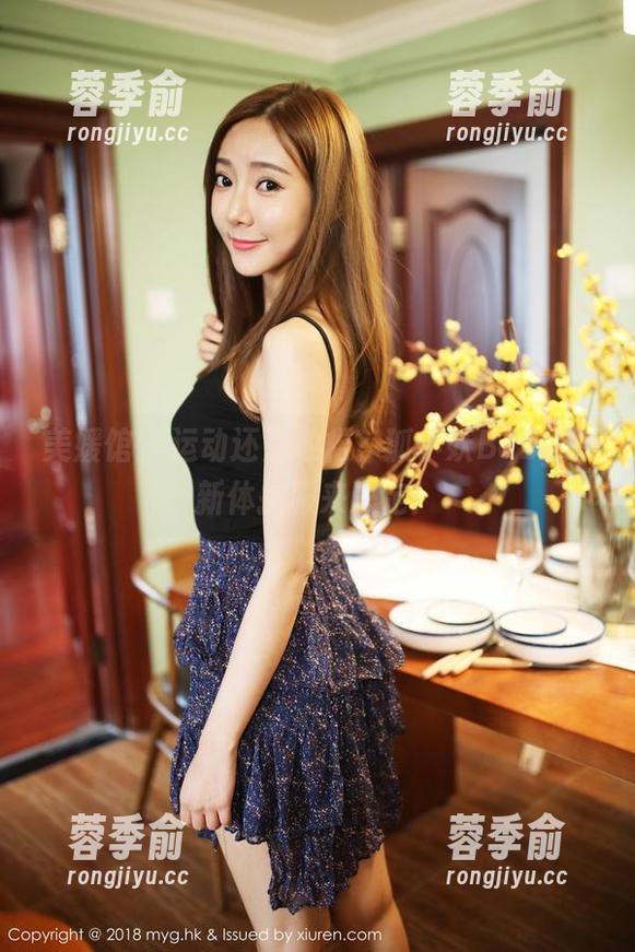 美媛馆 - 运动还是放松？狐小妖Baby最新体操服来决定！