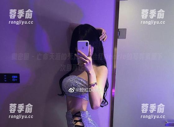 微密圈 - 亡命天涯的死库水，脸红Dearie的写真资源下次别再让我等太久！