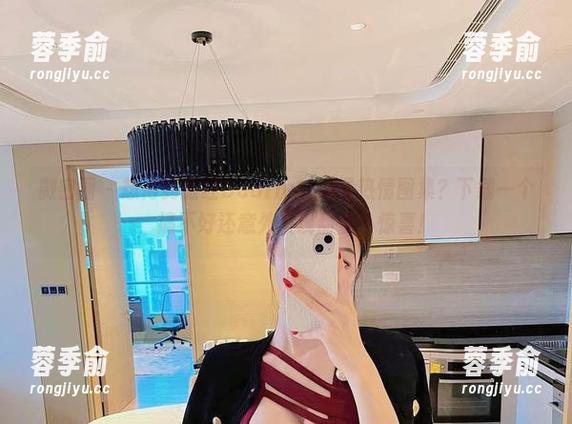 脸红Dearie 微密圈 - 想得到脸红Dearie的浪漫热情图集?下载一个,搞不好还意外发现甜蜜小惊喜!