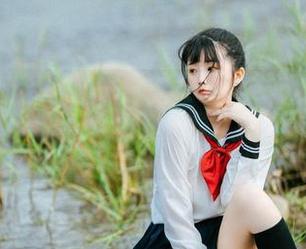 落落Raku写真：死库水，极简的魅惑哲学