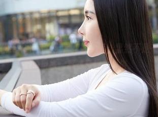 蜜桃社 – 聊聊结衣的这套全套花嫁写真，显然不是一般人都能驾驭的风格，果然是超凡脱俗。