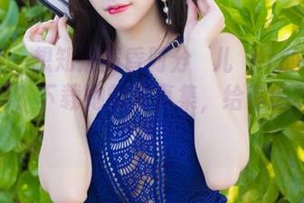 语画界 – 想知道黄昏时分玥儿玥er的裸足有多美吗？下载她的写真集，给你的眼睛放个假！