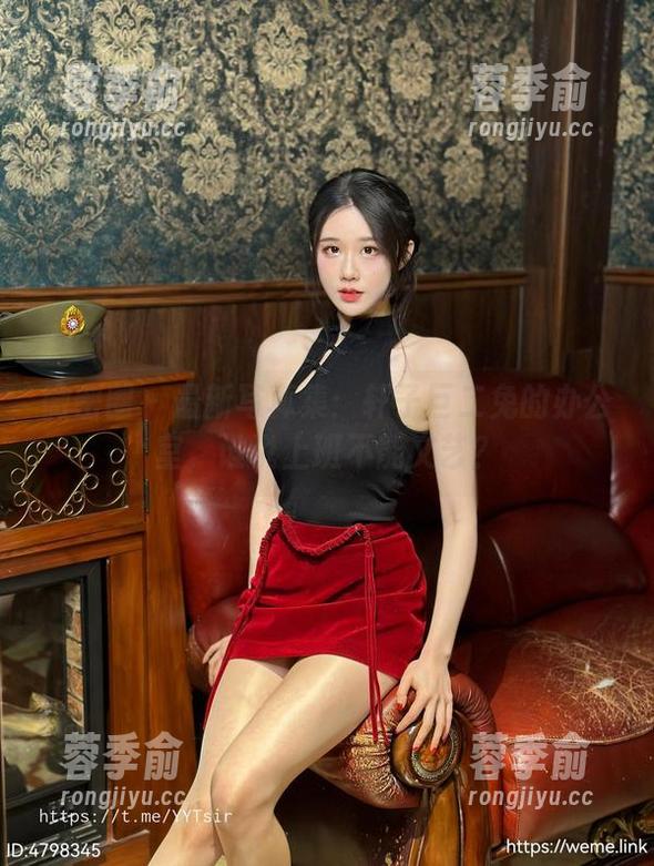 微密圈 - 最新写真集：轩子巨二兔的办公室，谁说上班不能文艺？