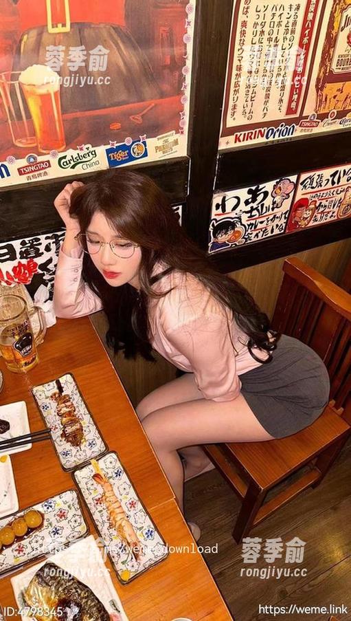 微密圈 - 轩子巨二兔的神奇美图，裤里丝让我想起了什么？