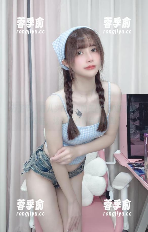 万圣节，鹿八岁baby的美图和她的鬼友们同框，这张照片够给力了吗？