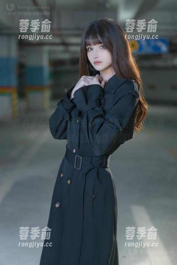鹿八岁baby再度来袭！这次分享的写真美腿，真是我的致命伤！