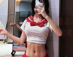 微密圈 – 这女友风衬衣，让我忍不住想把黎允熙baby的图报上网盘收藏！